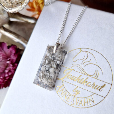 Kaulakoru Aarre, tuhka