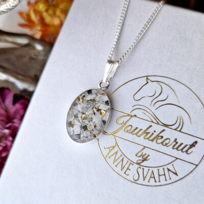 Kaulakoru Ovaali, tuhka